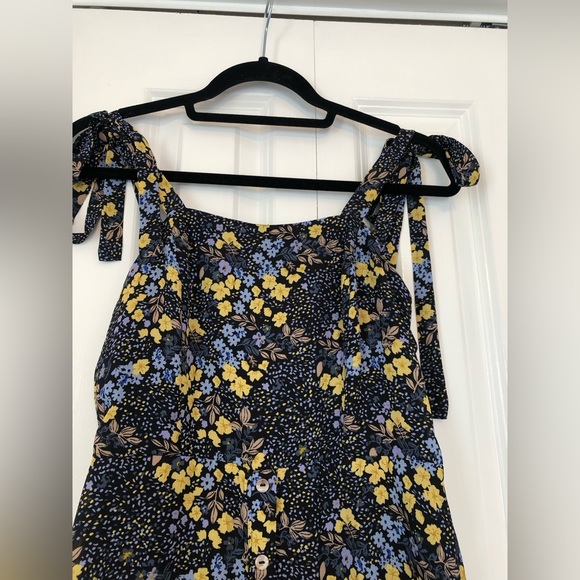Jun and Ivy Floral Dress - Picture 9 of 11
